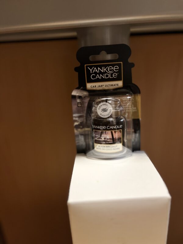 yankee candle black coconut
